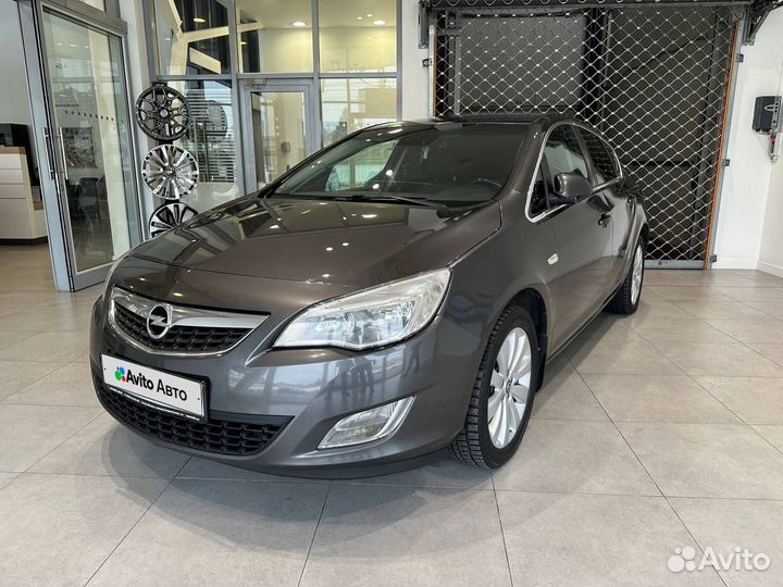 Opel Astra 1.6 МТ, 2011, 176 000 км