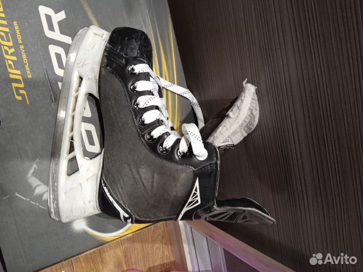 Хоккейные коньки bauer