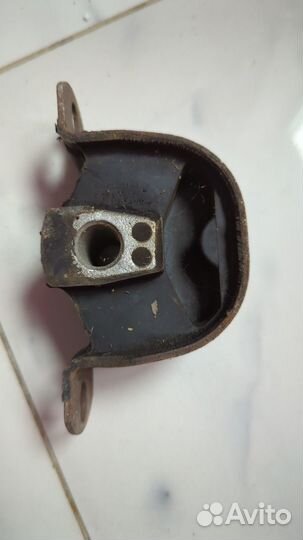 Задняя подушка двигателя ваз 2108