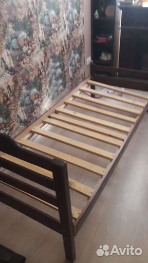 Кровать односпальная