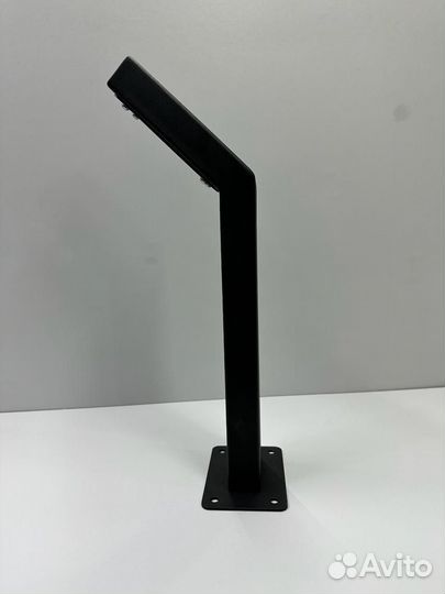 Уличный наземный фонарь для загородного дома