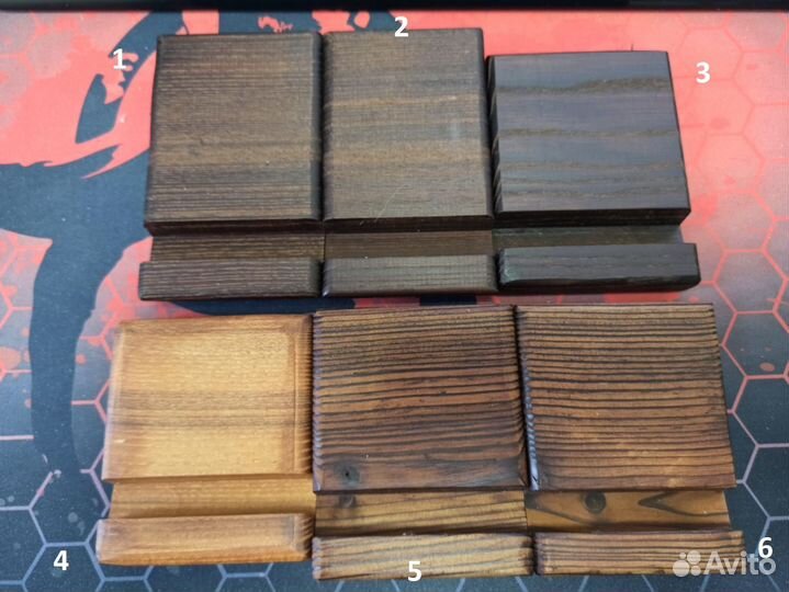 Деревянная подставка для телефона