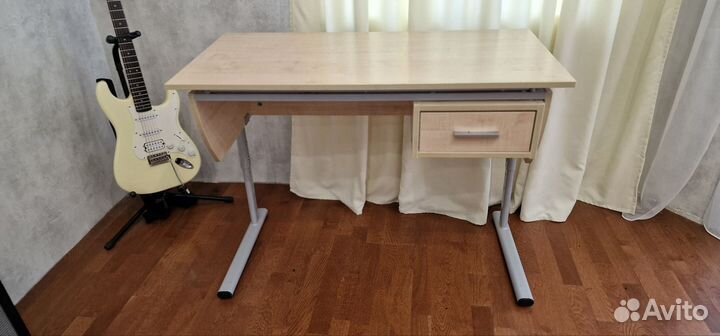 Растущая парта для школьника