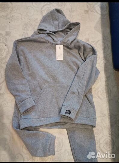 Спортивный костюм женский