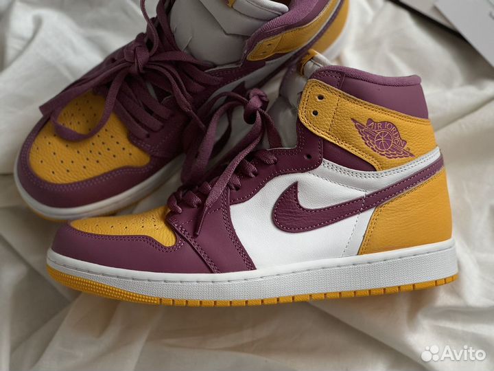 Jordan Air Jordan 1 retro high og university gold