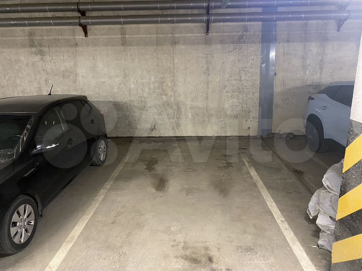 Машиноместо, 14 м²