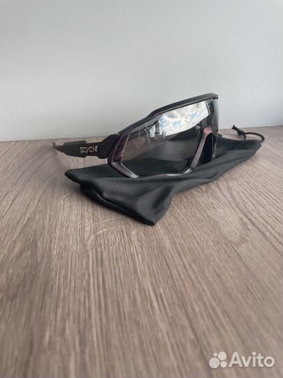 Очки спортивные