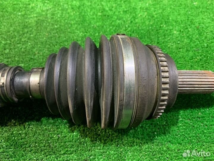 Привод передний левый Toyota Ipsum ACM26 2AZ-FE