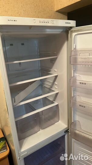 Холодильник Samsung большой 325 литров,RL36sbsw