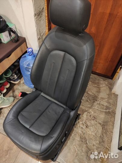 Передние сиденья от Audi