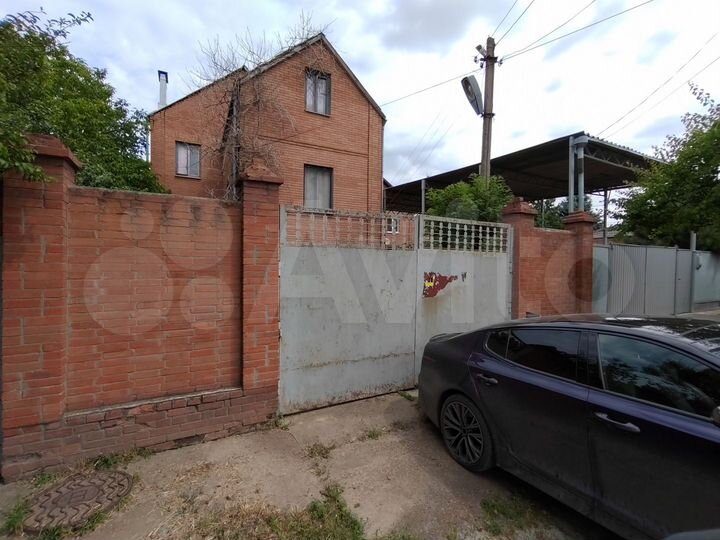 Дом 240 м² на участке 6 сот.