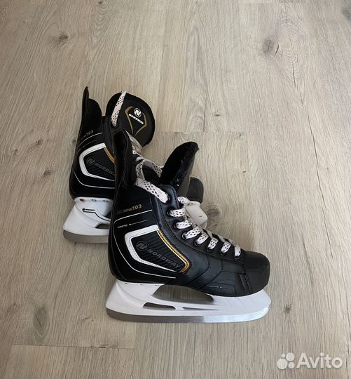 Коньки хоккейные 35 р