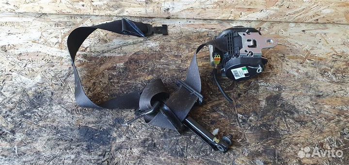 Ремень безопасности с пиропатроном Opel Astra J 2