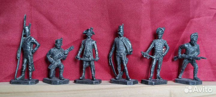 Фигурки солдатики Киндер Публий Публия