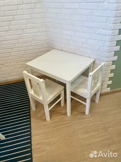 Детский стол и стулья IKEA