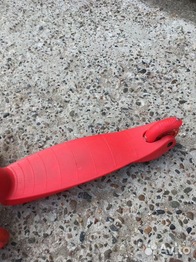 Трёхколёсный самокат