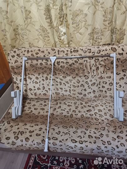 Вешалка Пантограф