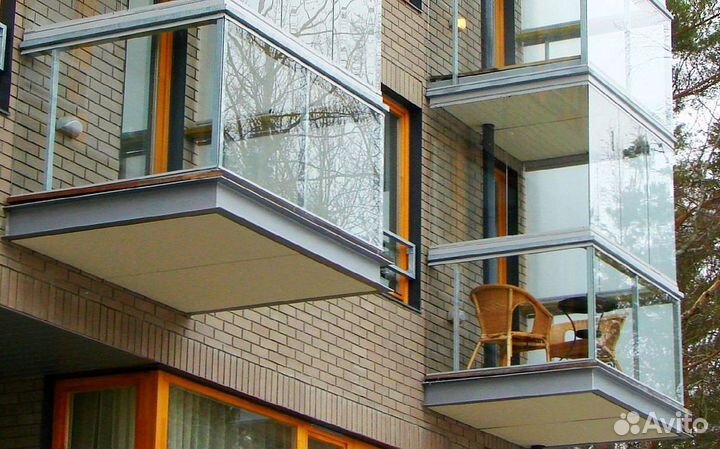 Безрамное остекление раздвижной системой