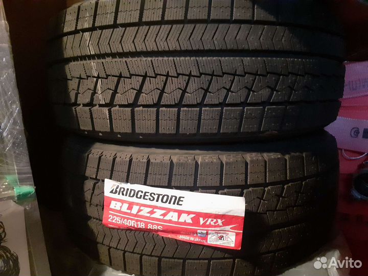 Bridgestone Blizzak VRX 225/40 R18 88S
