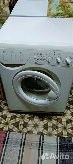 Стиральная машина indesit