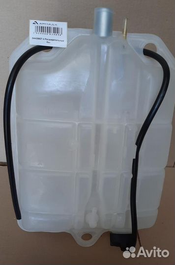 04435627.4 Расширительный бак Deutz