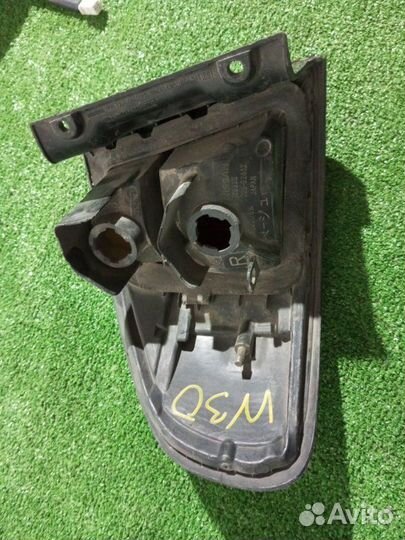 Фонарь заднего хода правый Nissan Largo