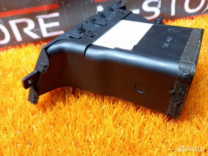 Дефлектор воздушный передний левый Bmw 3-Series