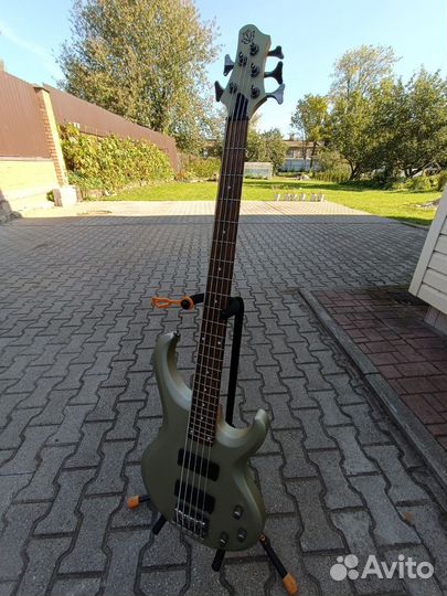 Бас гитара Ibanez BTB 205 5 струн