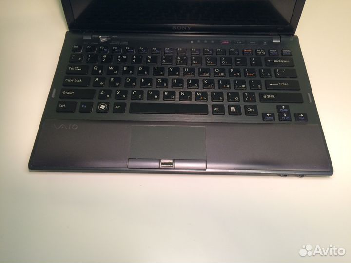 Ноутбук Sony vaio VPC-Z13V9R