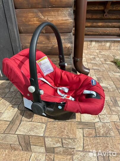 Продам автокресло люльку chicco