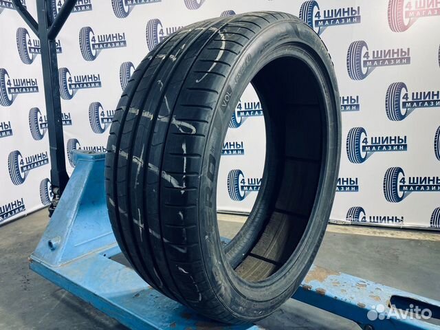 Pirelli P Zero PZ4 255/40 R21 102V