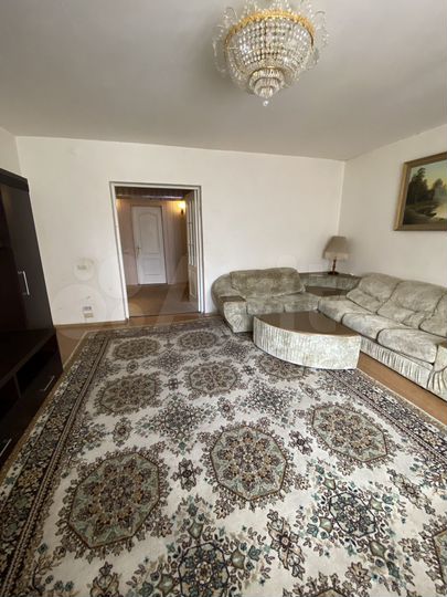 3-к. квартира, 100 м², 2/6 эт.