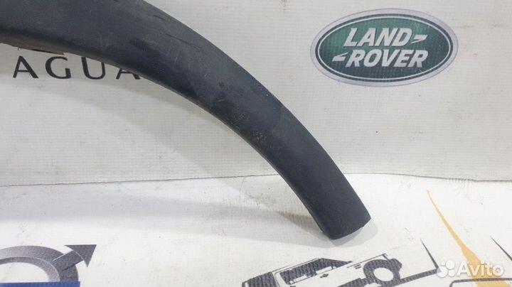 Накладка правого крыла Volvo XC70 Cross Country P2