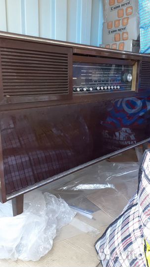 Grundig стерео консоль