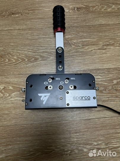 Thrustmaster sparco и шифтер TH8A