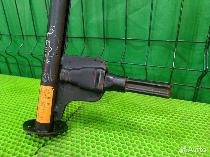 Домкрат Mercedes-Benz E W210 M112