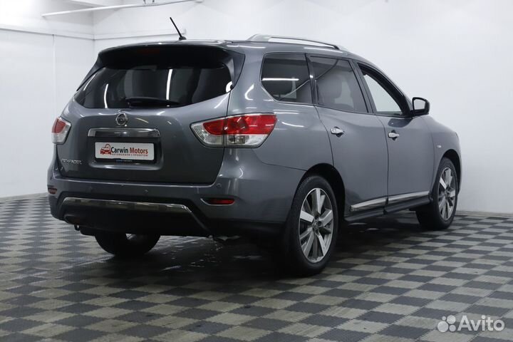 Nissan Pathfinder, 2015