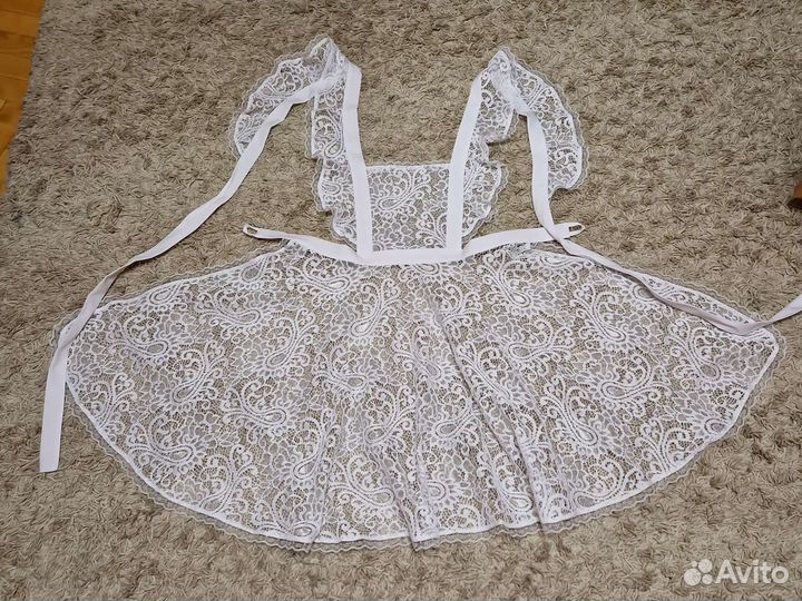 Белый школьный фартук