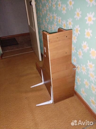 Полка настенная навесная