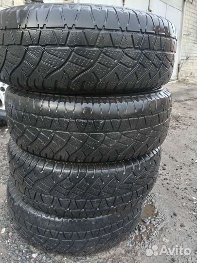 Michelin Latitude Cross 215/65 R16 23C