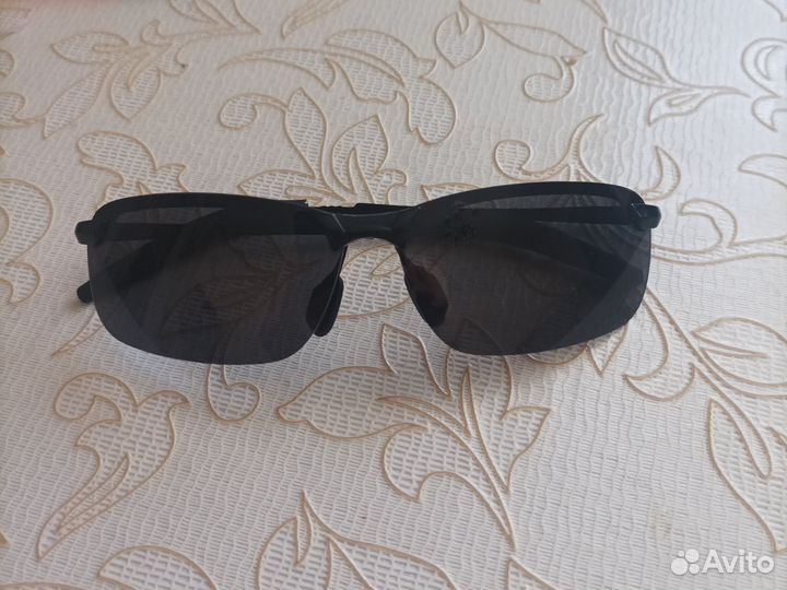 Солнцезащитные очки мужские