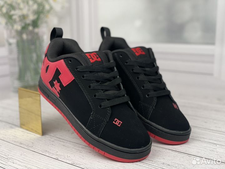 Кроссовки дутыши DC Shoes Court Graffic