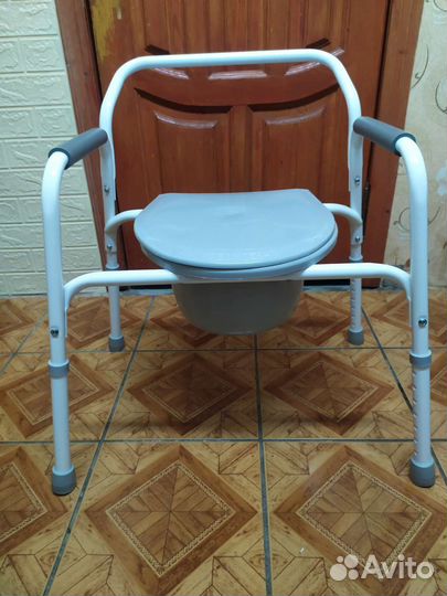 Санитарный стул туалет