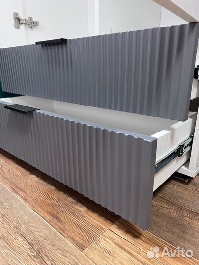 Шкаф распашной