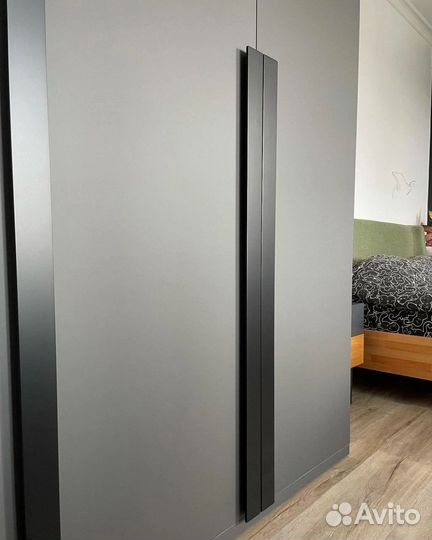 Шкаф распашной