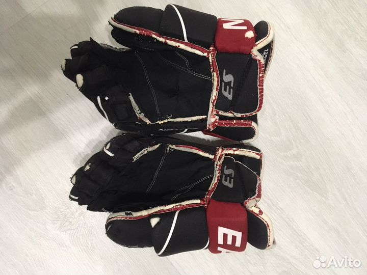 Краги хоккейные