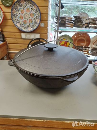 Чугунный казан 12л с крышкой. Дефект