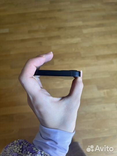 Телефон iPhone 12 mini