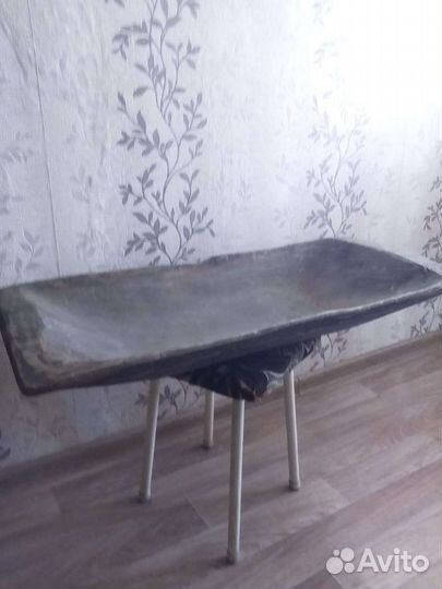 Стиральная доска и деревянное корыто