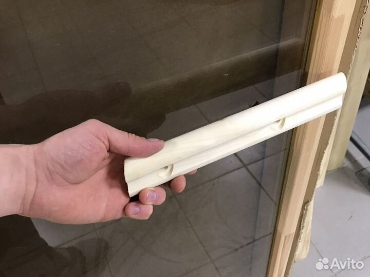 Дверь стеклянная в баню и сауну